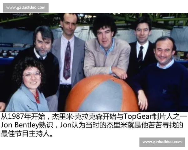 秋雨中的青训墓碑：怀念杰里米